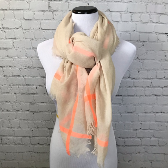 Versatile Blanket Scarf - Picture 3 of 8